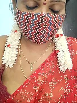 Snapshot of malliga98 chatting on 12.14.25 malliga98 online show from 12.14.25