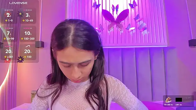 Snapshot of diosa_cristal chatting on 10.29.25 diosa cristal online show from 10.29.25