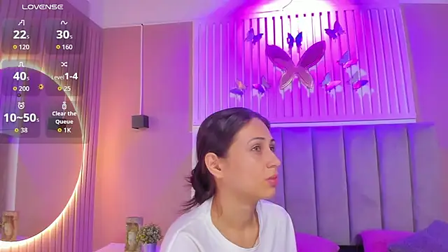 Snapshot of diosa_cristal chatting on 10.30.25 diosa cristal online show from 10.30.25