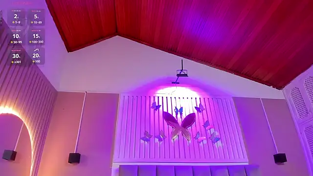 Snapshot of diosa_cristal chatting on 11.29.25 diosa cristal online show from 11.29.25