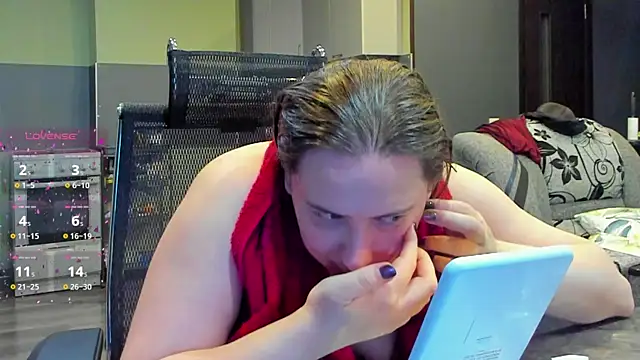 Snapshot of 1lindsey1 chatting on 10.24.25 1lindsey1 online show from 10.24.25