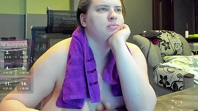 Snapshot of 1lindsey1 chatting on 11.07.25 1lindsey1 online show from 11.07.25