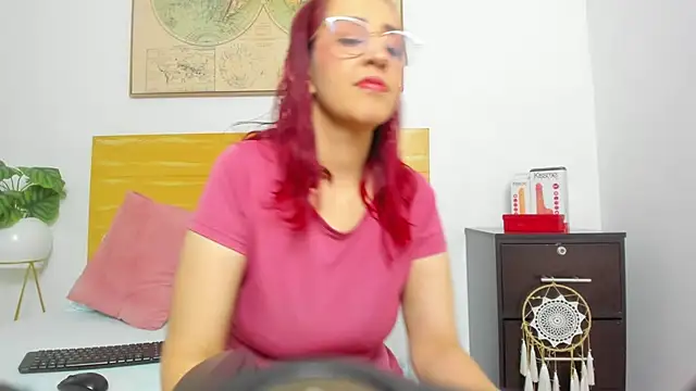 Snapshot of jadde13_ chatting on 02.19.25 jadde13 online show from 02.19.25