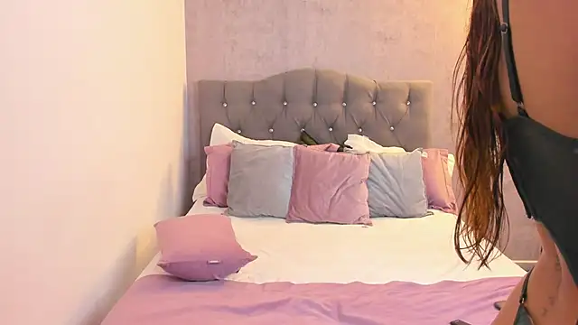 gia watsonn online show from 11.20.25