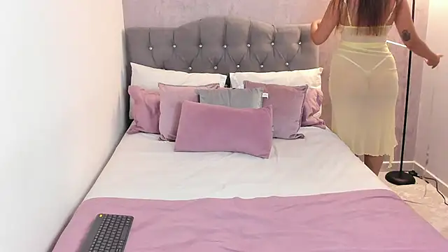 Snapshot of gia_watsonn chatting on 02.02.26 gia watsonn online show from 02.02.26