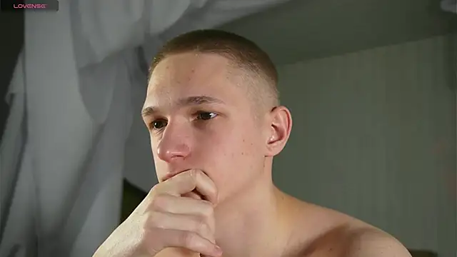 Snapshot of dustyn_fox chatting on 02.16.25 dustyn fox online show from 02.16.25