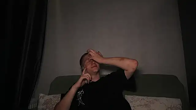 Snapshot of dustyn_fox chatting on 09.15.25 dustyn fox online show from 09.15.25