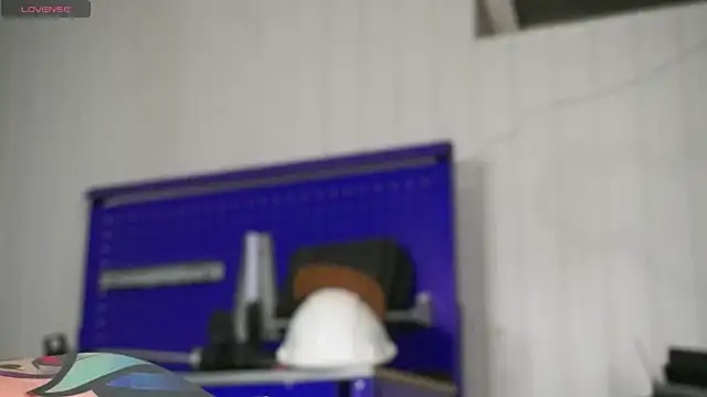 Snapshot of dustyn_fox chatting on 12.02.25 dustyn fox online show from 12.02.25