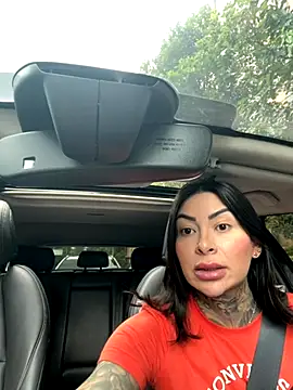 Snapshot of Iam_Annii chatting on 10.23.25 Iam Annii online show from 10.23.25