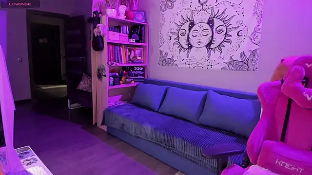 Snapshot of gitera_ chatting on 02.14.25 gitera online show from 02.14.25