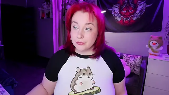 Snapshot of gitera_ chatting on 11.17.25 gitera online show from 11.17.25