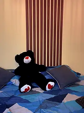  Shara Handal  online show from 10.02.25