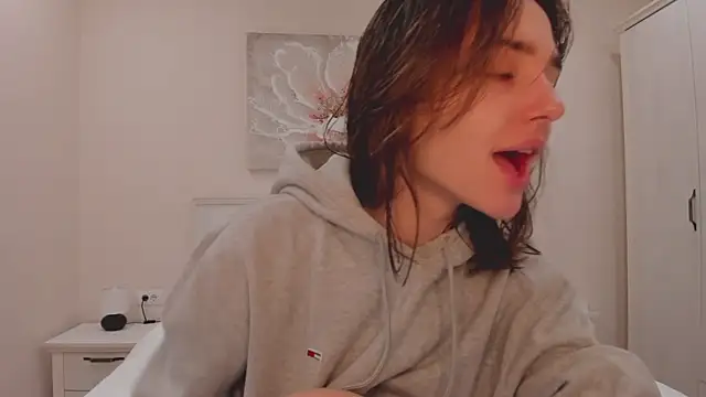 Snapshot of JudyAngil chatting on 10.29.25 JudyAngil online show from 10.29.25