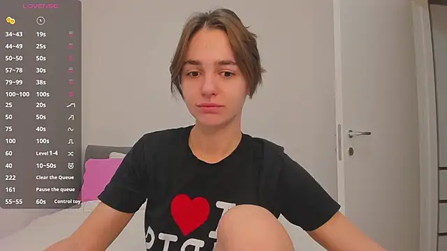 Snapshot of JudyAngil chatting on 12.03.25 JudyAngil online show from 12.03.25