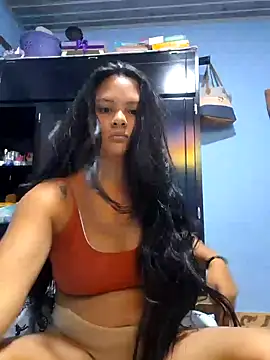 Snapshot of sexy-latin10 chatting on 02.06.25 sexy-latin10 online show from 02.06.25