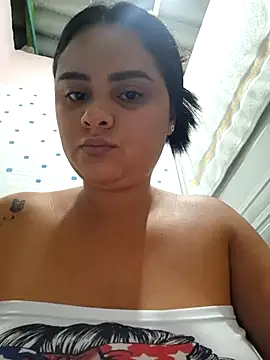 Snapshot of sexy-latin10 chatting on 10.15.25 sexy-latin10 online show from 10.15.25