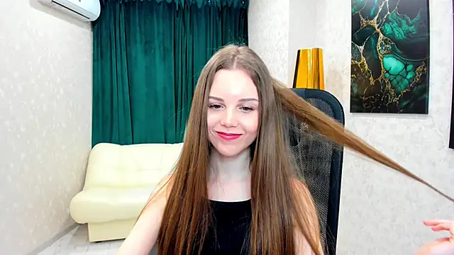 Snapshot of MileyWings chatting on 01.19.25 MileyWings online show from 01.19.25