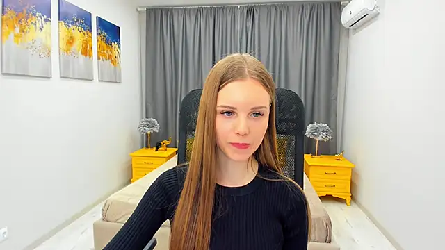 Snapshot of MileyWings chatting on 02.02.25 MileyWings online show from 02.02.25