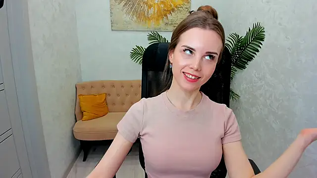 Snapshot of MileyWings chatting on 03.12.25 MileyWings online show from 03.12.25