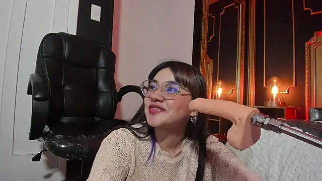 Snapshot of JeyLee chatting on 01.13.25 JeyLee online show from 01.13.25