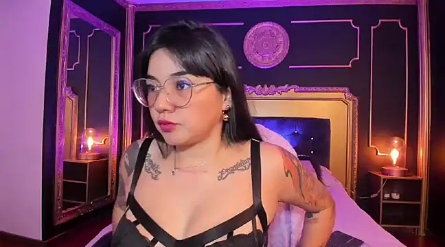 Snapshot of JeyLee chatting on 02.13.25 JeyLee online show from 02.13.25