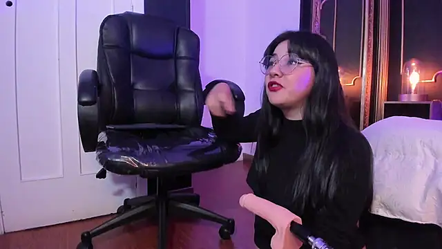 Snapshot of JeyLee chatting on 02.21.25 JeyLee online show from 02.21.25