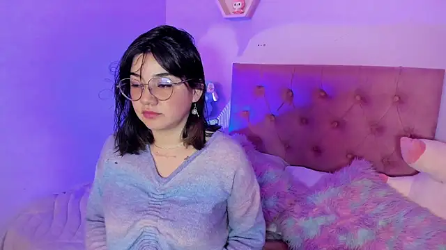 Snapshot of JeyLee chatting on 09.10.25 JeyLee online show from 09.10.25