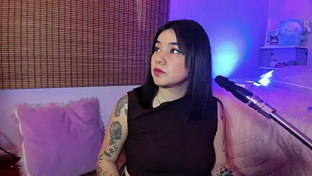 Snapshot of JeyLee chatting on 09.25.25 JeyLee online show from 09.25.25