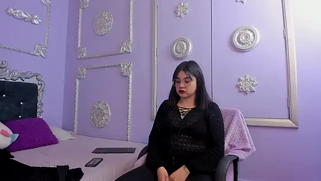 Snapshot of JeyLee chatting on 09.29.25 JeyLee online show from 09.29.25