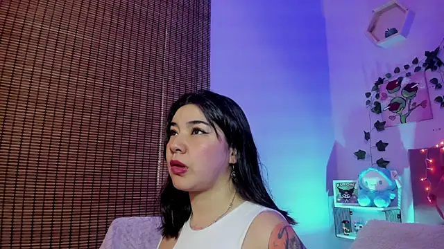 Snapshot of JeyLee chatting on 11.10.25 JeyLee online show from 11.10.25