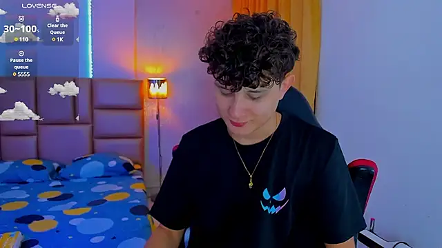 Snapshot of Nathan_Bluee chatting on 03.15.25 Nathan Bluee online show from 03.15.25