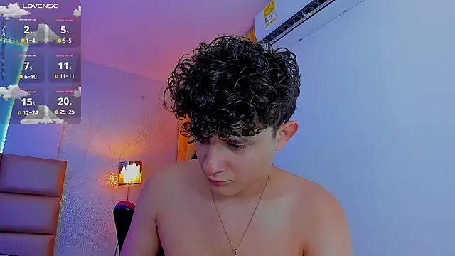 Snapshot of Nathan_Bluee chatting on 03.16.25 Nathan Bluee online show from 03.16.25