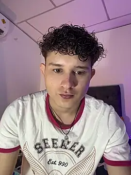 Snapshot of Nathan_Bluee chatting on 11.03.25 Nathan Bluee online show from 11.03.25