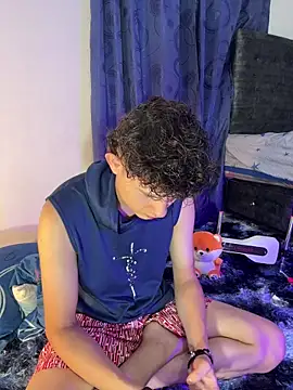 Snapshot of Nathan_Bluee chatting on 12.01.25 Nathan Bluee online show from 12.01.25