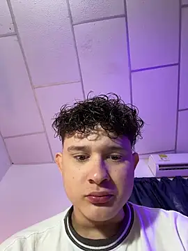 Snapshot of Nathan_Bluee chatting on 12.02.25 Nathan Bluee online show from 12.02.25