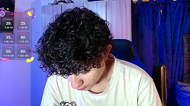 Snapshot of Nathan_Bluee chatting on 12.15.25 Nathan Bluee online show from 12.15.25