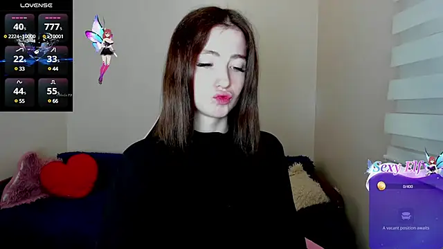 Snapshot of Luxuryalma chatting on 12.29.24 Luxuryalma online show from 12.29.24