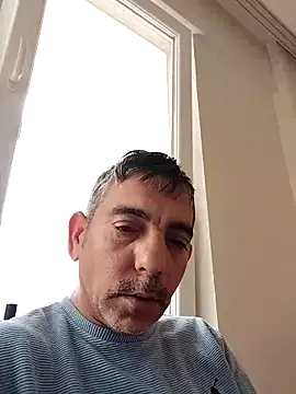 Snapshot of Egemen2245 chatting on 11.15.25 Egemen2245 online show from 11.15.25