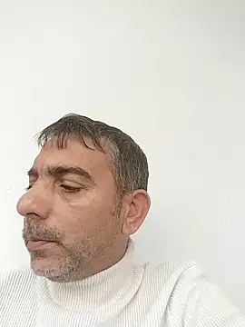 Snapshot of Egemen2245 chatting on 11.17.25 Egemen2245 online show from 11.17.25