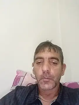 Snapshot of Egemen2245 chatting on 11.26.25 Egemen2245 online show from 11.26.25