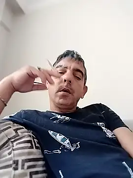 Snapshot of Egemen2245 chatting on 11.28.25 Egemen2245 online show from 11.28.25