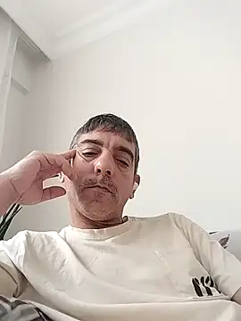 Snapshot of Egemen2245 chatting on 11.29.25 Egemen2245 online show from 11.29.25