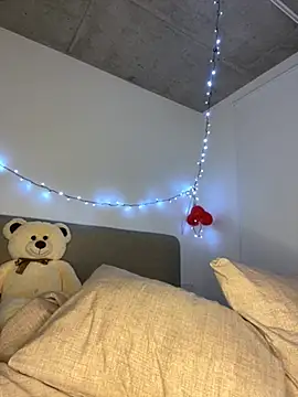  urbestie  online show from 02.08.26