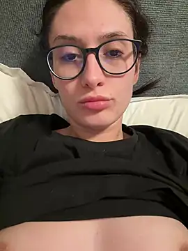 Snapshot of MiaJeanns chatting on 03.17.25 MiaJeanns online show from 03.17.25