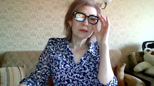 Elegant00Lady online show from 01.10.26