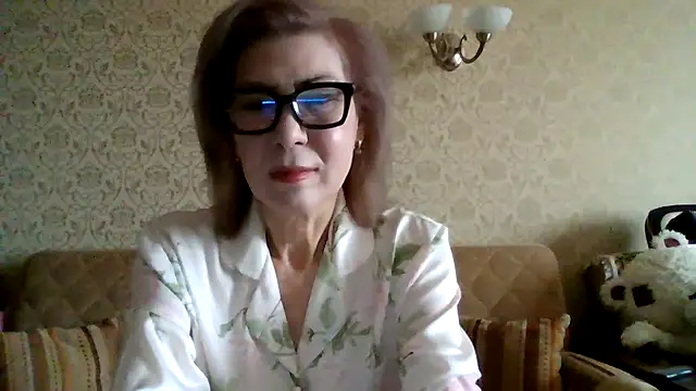 Elegant00Lady online show from 02.25.26