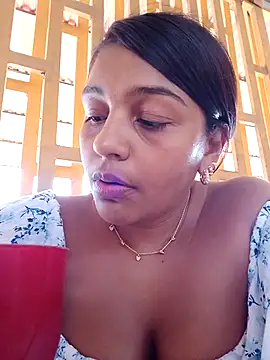 Snapshot of anaesca chatting on 02.19.25 anaesca online show from 02.19.25