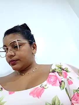 Snapshot of anaesca chatting on 02.25.25 anaesca online show from 02.25.25