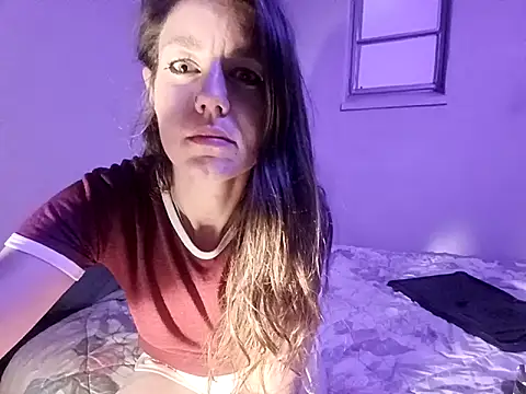 Snapshot of Missmesexycouple69 chatting on 10.25.25 Missmesexycouple69 online show from 10.25.25