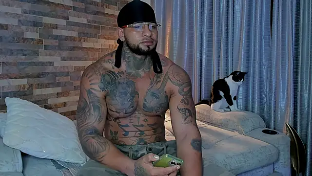 Snapshot of zaiin_diesel chatting on 12.10.24 zaiin diesel online show from 12.10.24